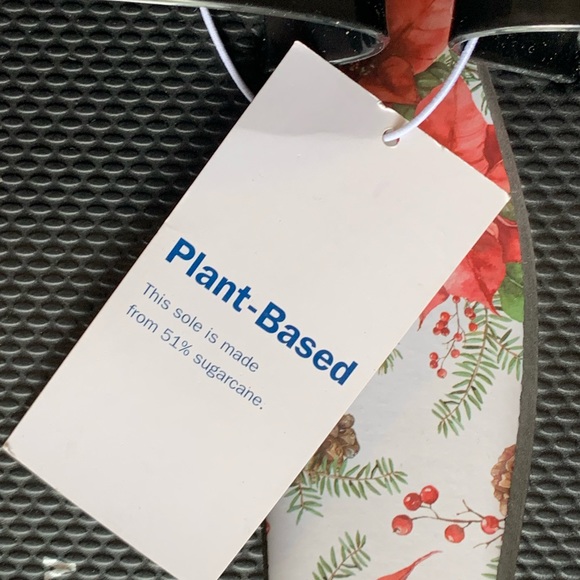 Old navy sandals - Picture 2 of 3